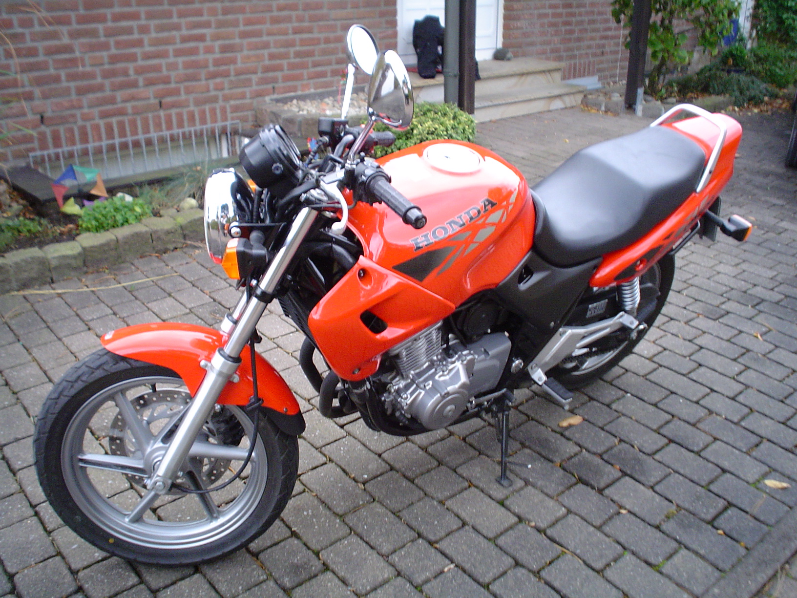 CB 500